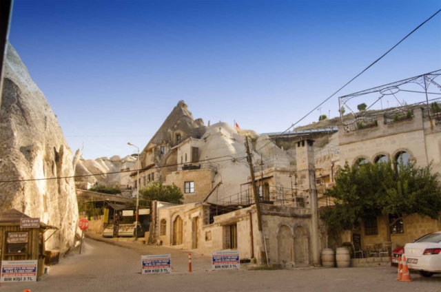 nevsehir-asiklar-tepesi-giris